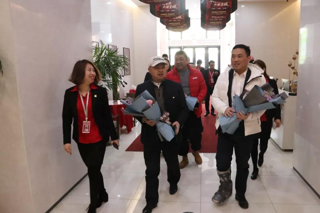 創新共進 贏定未來|上海多家裝修企業領導參觀林鳳裝飾集團