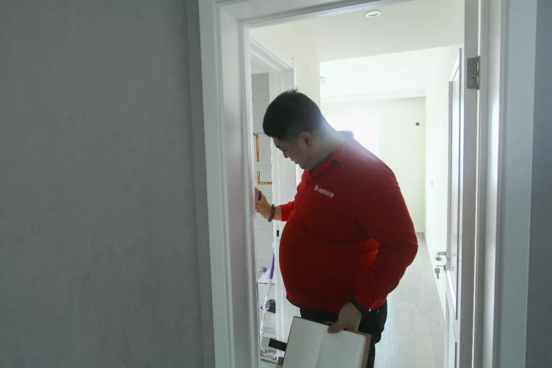 林鳳裝飾免費(fèi)檢測(cè)門窗、五金